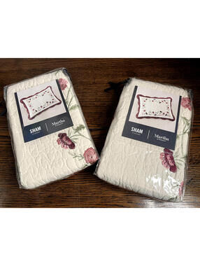 Martha Stewart Pillow Shams - set of 2 - Prairie House Pattern - NEW